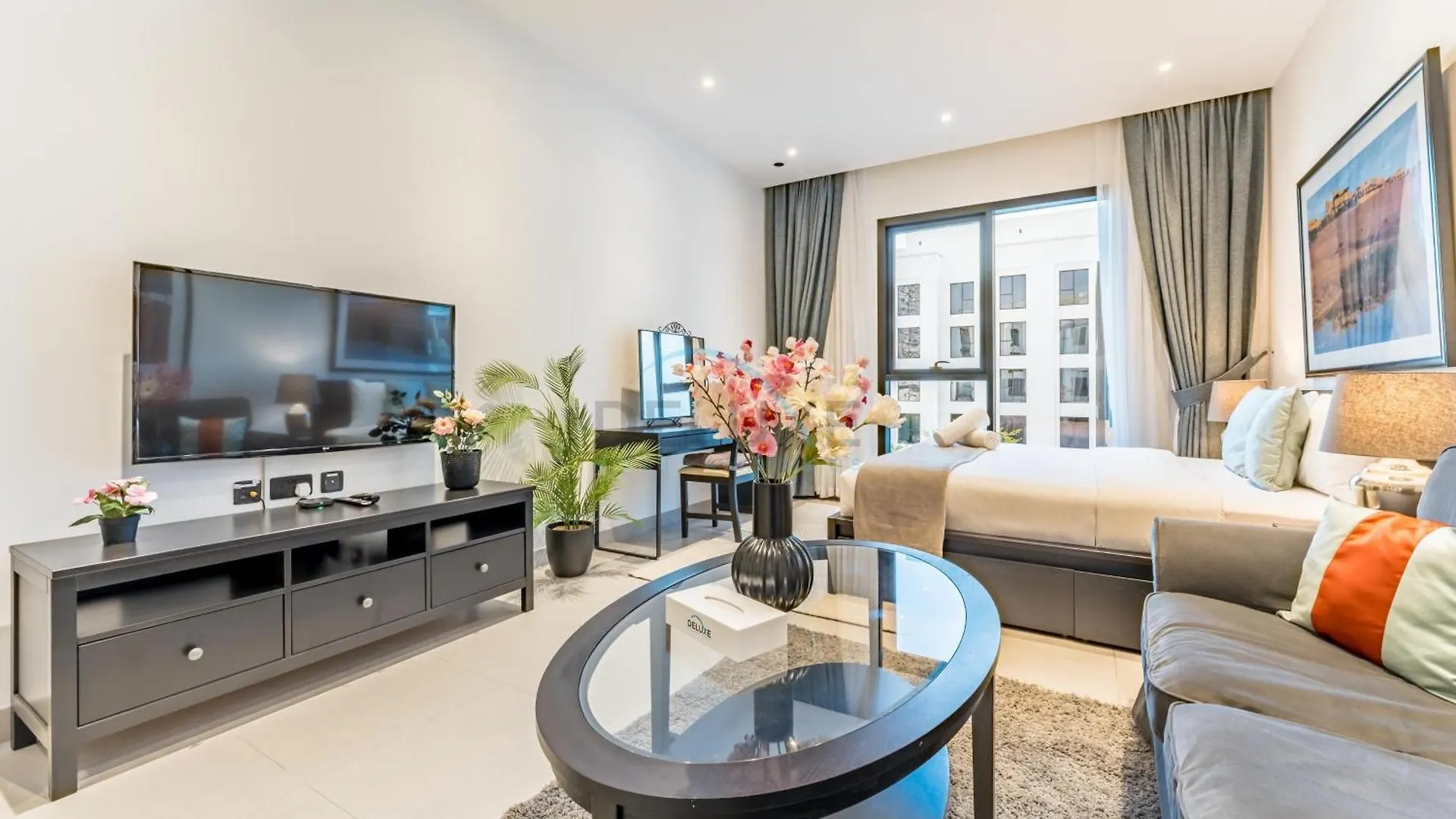 Near Circle Mall And Steps From The Park, Hyati Avenue, Jvc By Deluxe Holiday Homes 迪拜