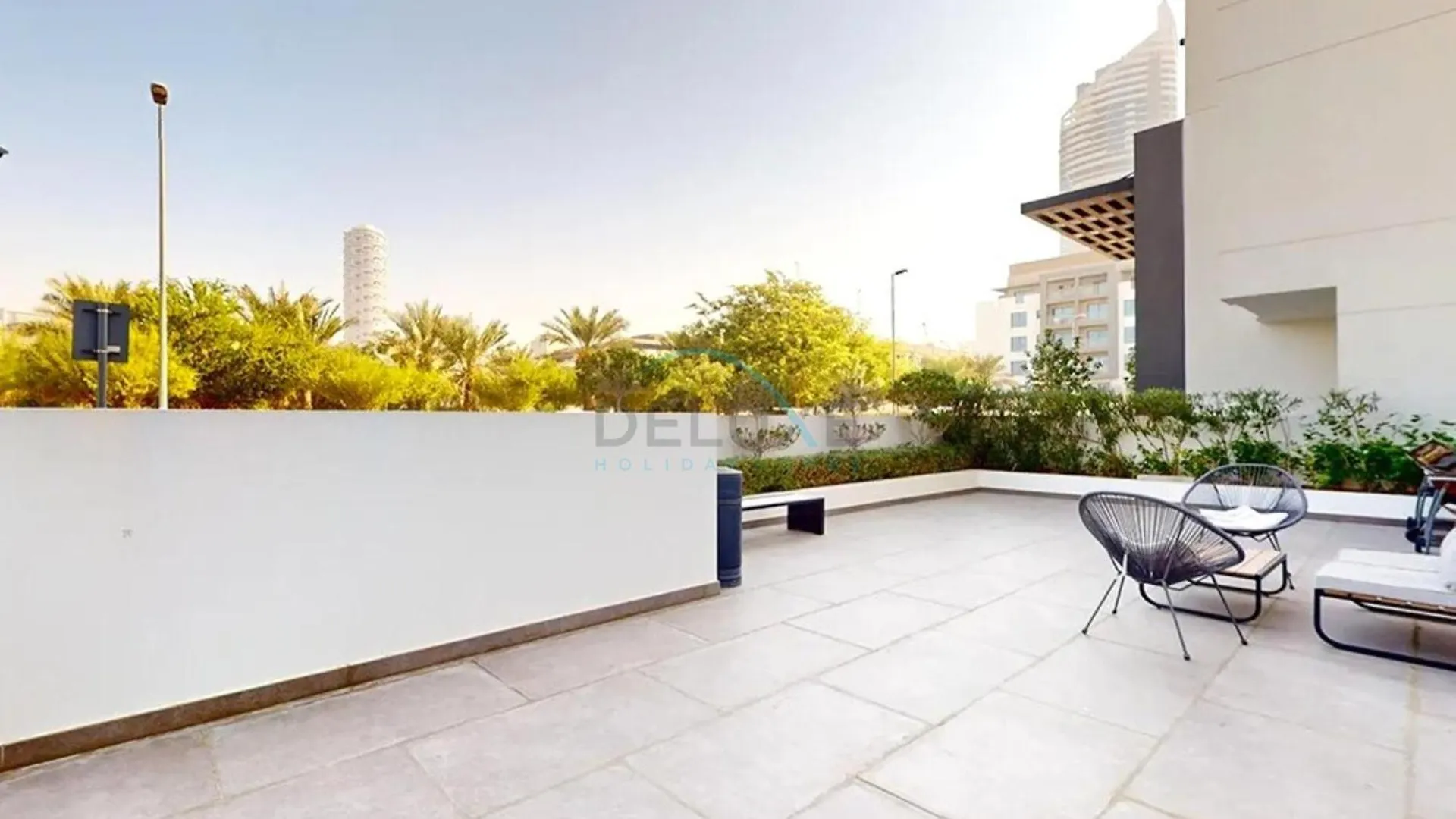 Apartment Near Circle Mall And Steps From The Park, Hyati Avenue, Jvc By Deluxe Holiday Homes Dubai