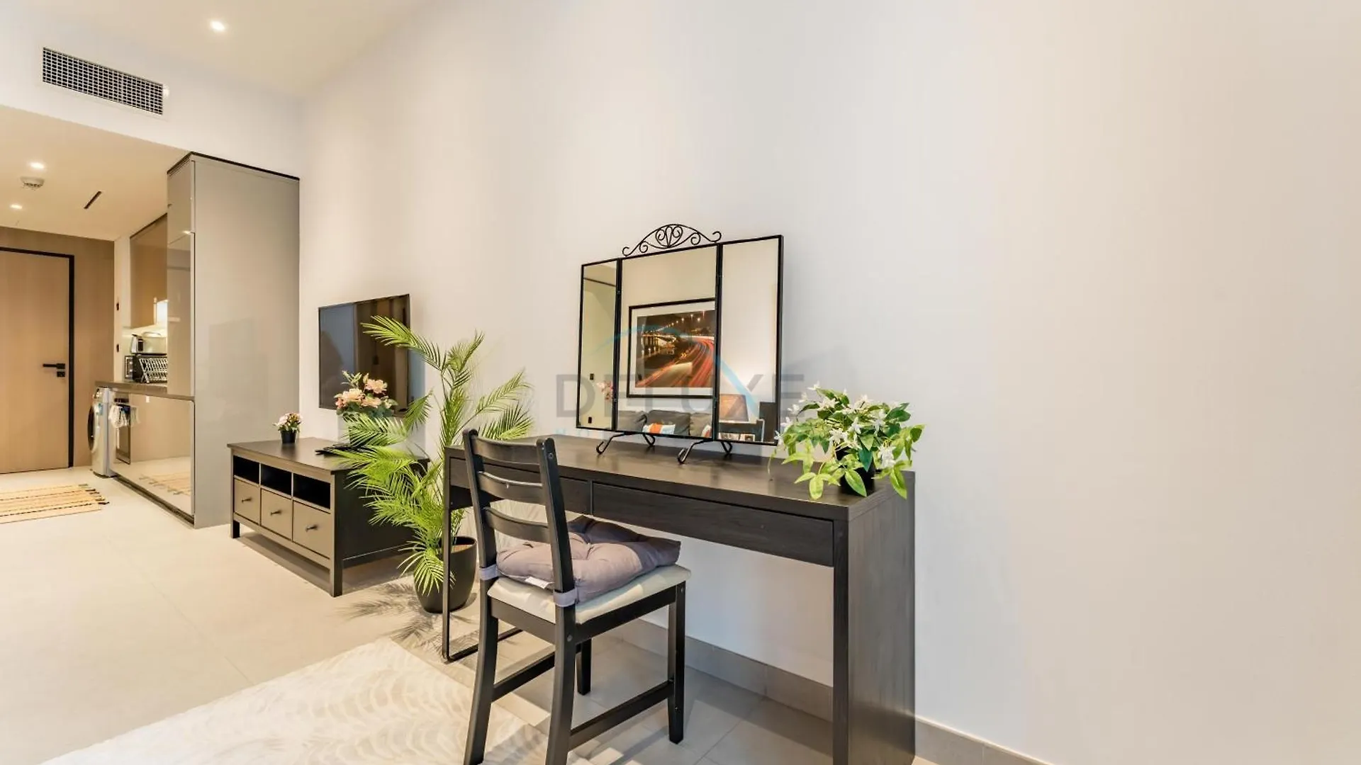 Apartment Near Circle Mall And Steps From The Park, Hyati Avenue, Jvc By Deluxe Holiday Homes Dubai United Arab Emirates