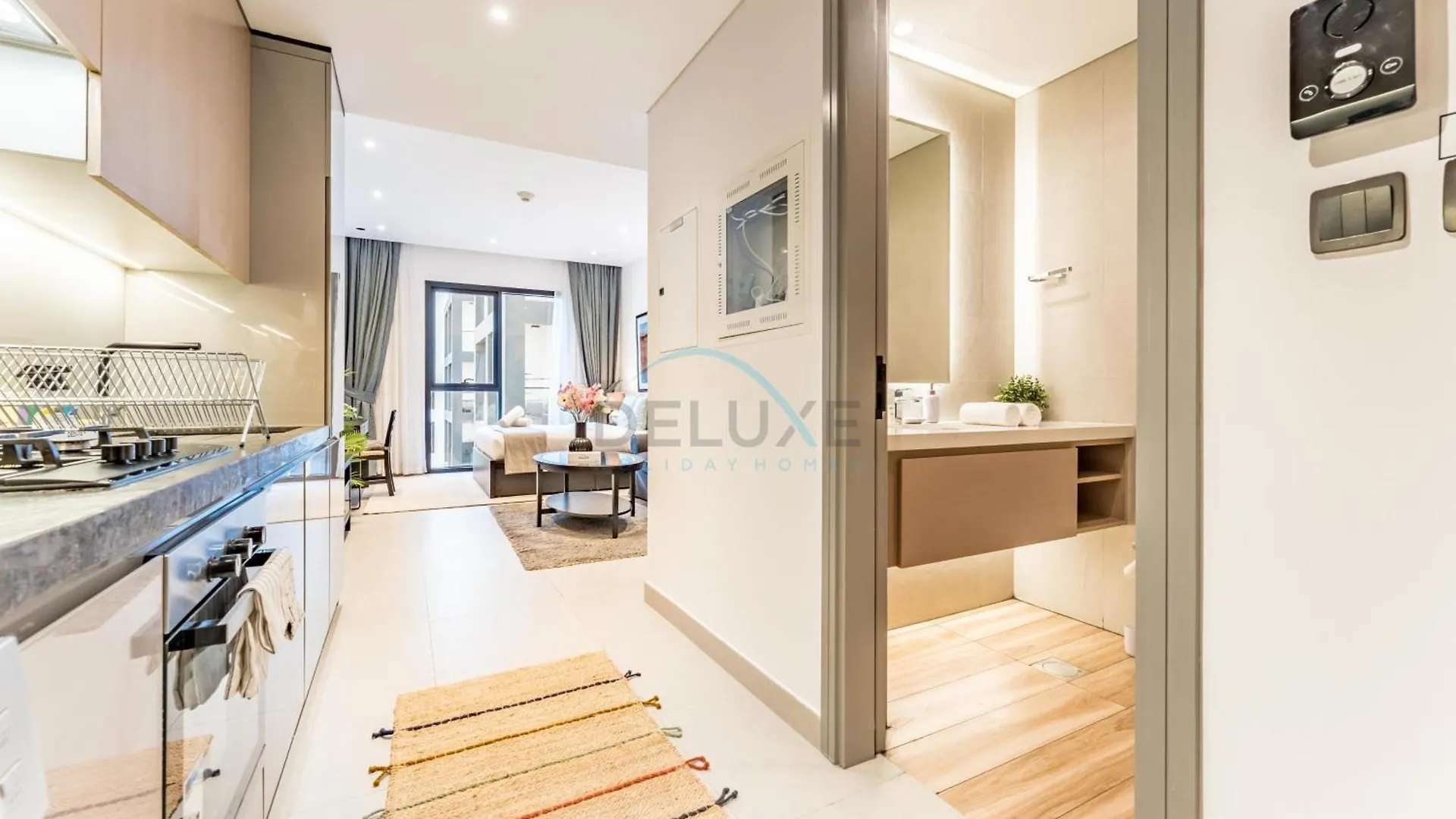 Near Circle Mall And Steps From The Park, Hyati Avenue, Jvc By Deluxe Holiday Homes Dubai